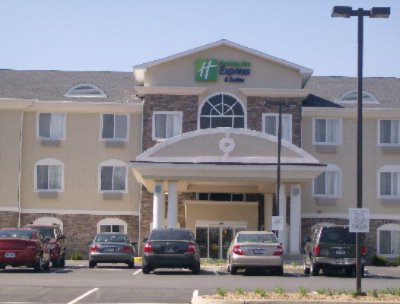 Holiday Inn Express & Suites - Building