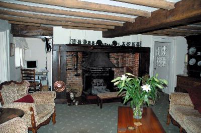 The Old Farmhouse - Guest Lounge