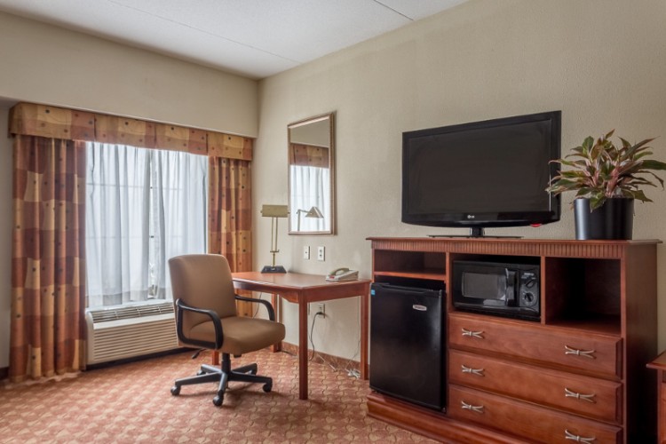 Hampton Inn & Suites Downtown Knoxville - 