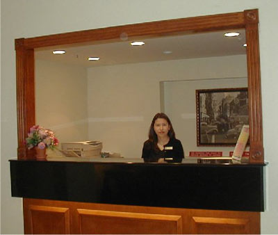 Ritz Milner Hotel - Front Desk