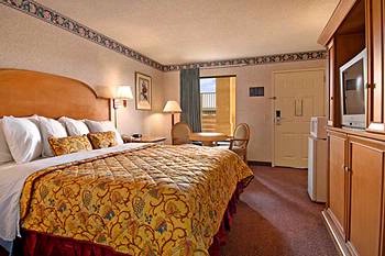 Scottish Inn & Suites - 