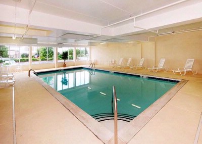Comfort Suites Concord - Indoor Pool Open All Year Long!