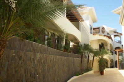 Beacon Escazu - Courtyard
