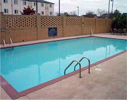 La Quinta Inn & Suites New Orleans East - 