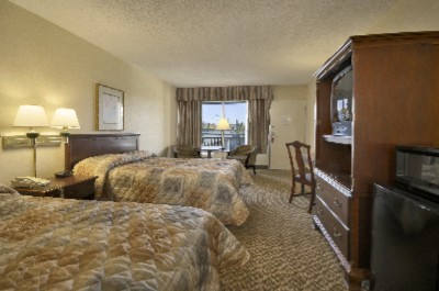 Ramada - 2 Double Beds