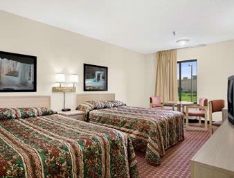 Super 8 Metropolis - Standard King Bed Room