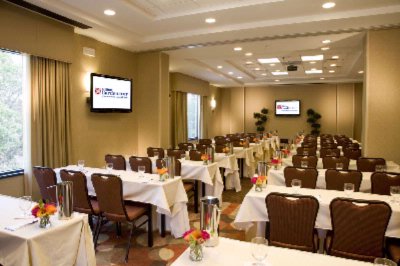 Hilton Garden Inn Minneapolis Downtown - The Lakes Meeting Room