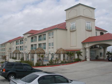 La Quinta Inn & Suites - 