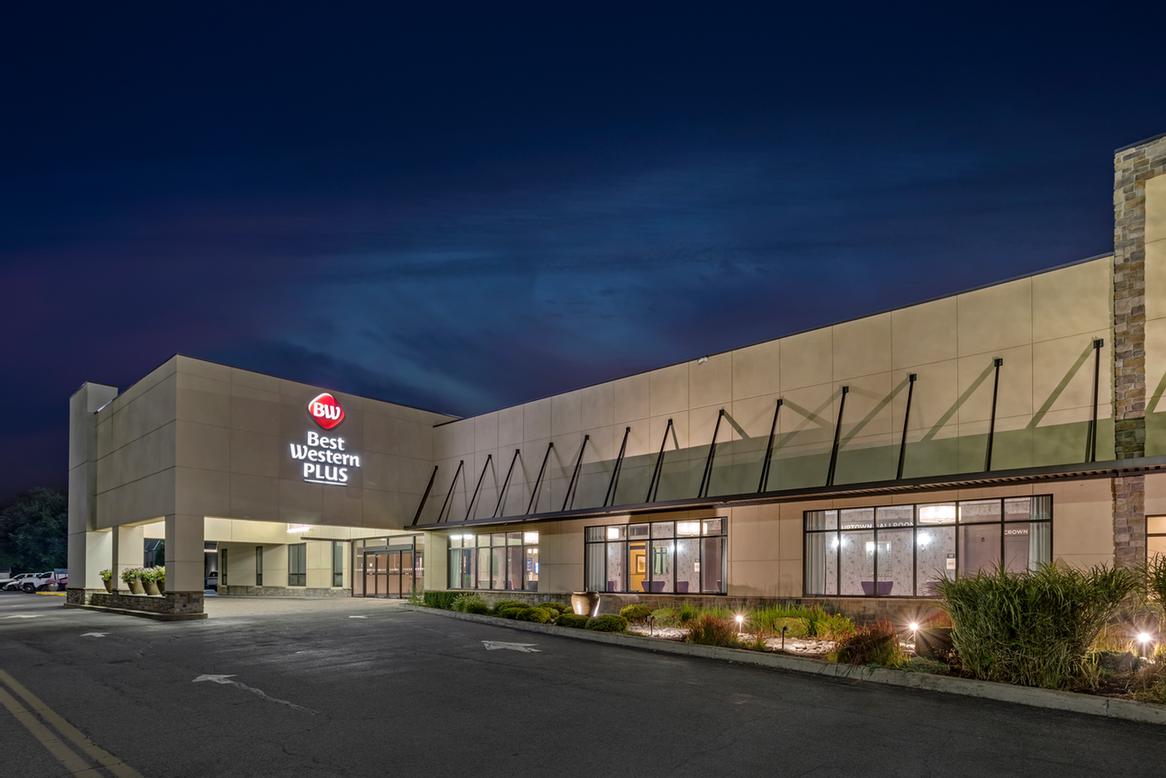 Holiday Inn Kingston - 