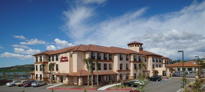 Hampton Inn & Suites - 