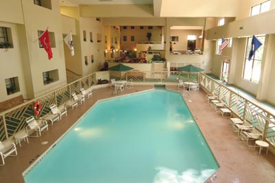 La Quinta Inn & Suites - Indoor Heated Pool