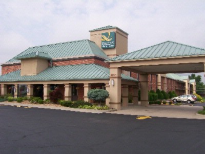 Quality Inn & Suites - Hotel