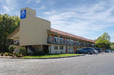 Americas Best Value Inn - 