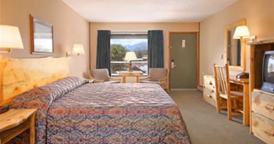 Tyrol Mountain Inn - Room With One King