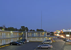Travelodge - Hotel Exterior