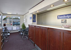 Travelodge - Hotel Lobby