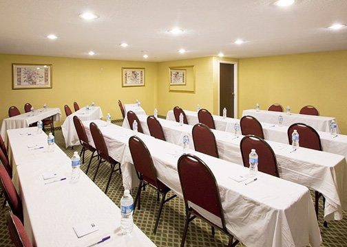 Holiday Inn Express Wesley Chapel - 