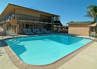 Quality Inn & Suites I 5 Near Camp Pendleton - Outdoor Heated Pool