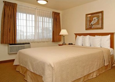 Quality Inn & Suites I 5 Near Camp Pendleton - Room With Queen Size Bed