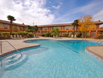Days Inn & Suites Palmdale / Lancaster - 