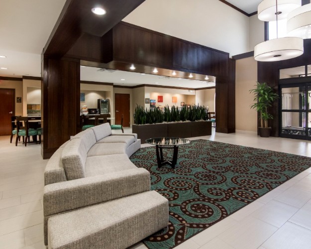 Comforts Suites Clay Road - Double Bedded Suite With Sleeper Sofa