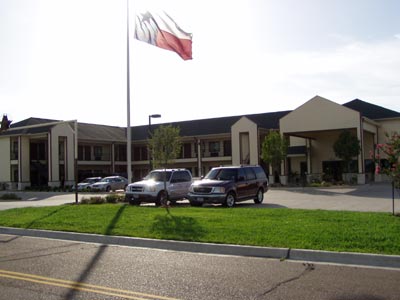 Lone Star Inn & Suites - 
