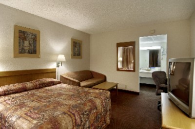 Queen Sofa Room