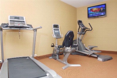 Howard Johnson Inn - Fitness Room