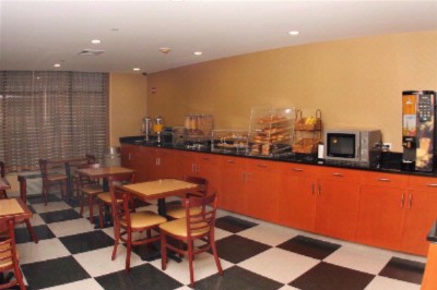 Howard Johnson Inn - Breakfast Area