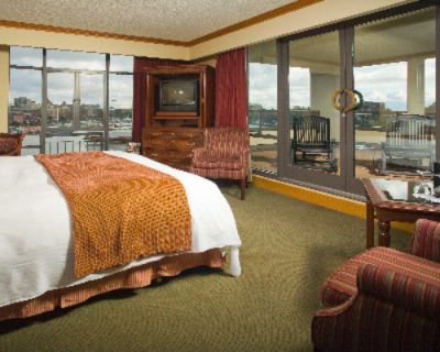 Delta Victoria Ocean Pointe Resort & Spa - 