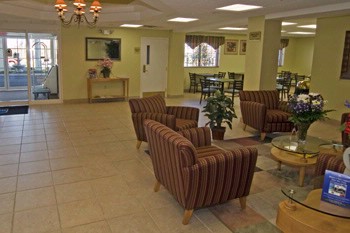 Best Western Newport News Inn & Suites - Lobby