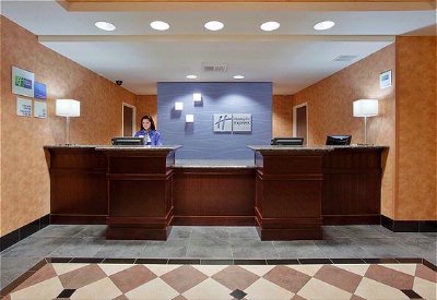 Holiday Inn Express Cal Expo - Front Desk