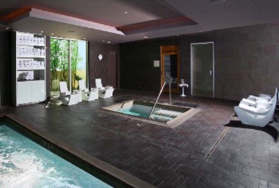 Luxury Suites at Palms Place - 