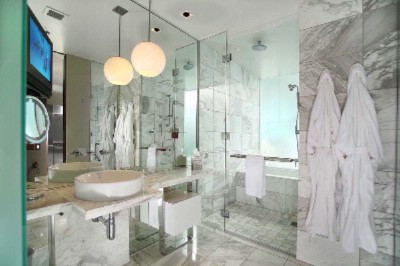 Luxury Suites at Palms Place - 