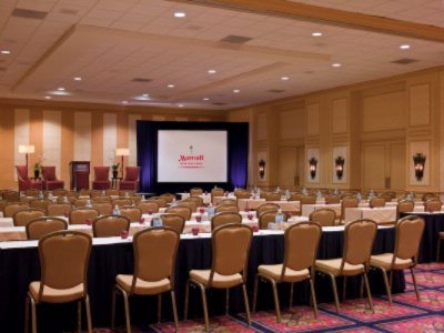 New Orleans Marriott - La Galleries Is Perfect For Your Meeting Offering A Schoolroom Set-up.