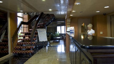 Best Western Cantebury Inn & Suites - Lobby