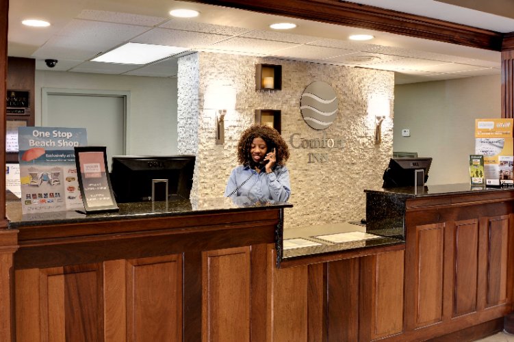 Comfort Inn at Patrick Henry Mall - 