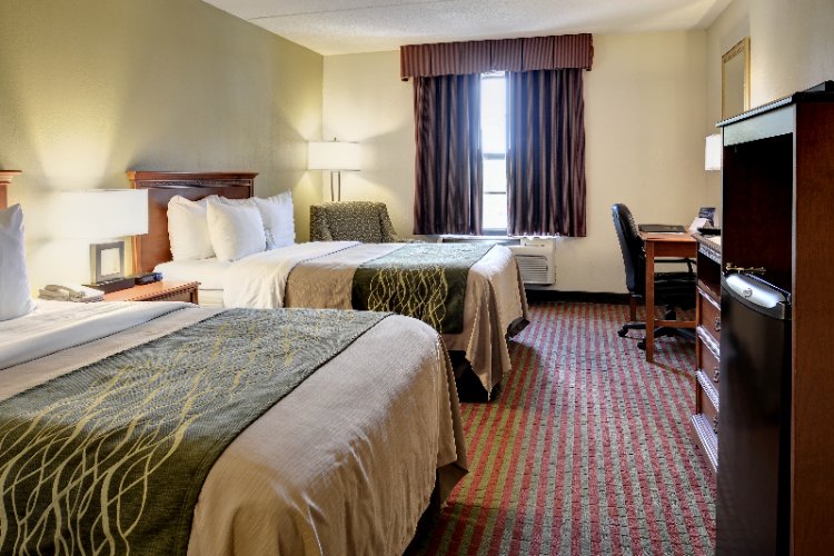 Comfort Inn at Patrick Henry Mall - 