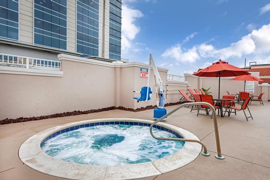 Comfort Suites Downtown Orlando - 