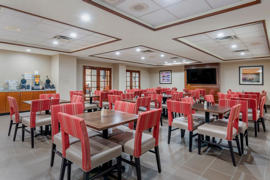 Comfort Suites Downtown Orlando - 