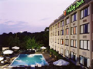Exterior - Poolside & Mountain View