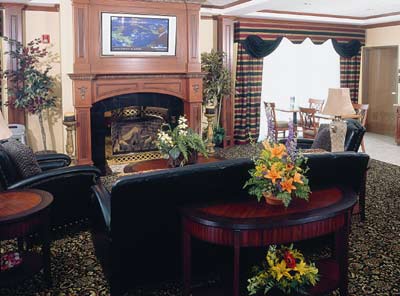 Holiday Inn Express Hotel & Suites - 
