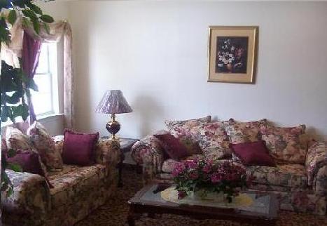 Microtel Inn & Suites - Lobby