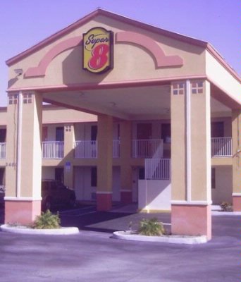 Super 8 - 