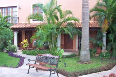 Hacienda San Miguel Hotel & Suites - 