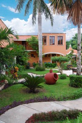 Hacienda San Miguel Hotel & Suites - 