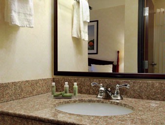 Baymont Inn & Suites - Bathroom