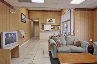 Days Inn - Lobby