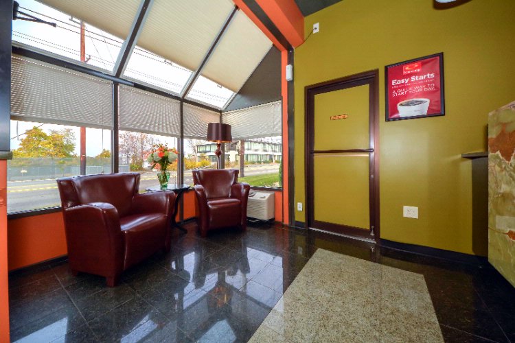 Econo Lodge Meadowlands - 