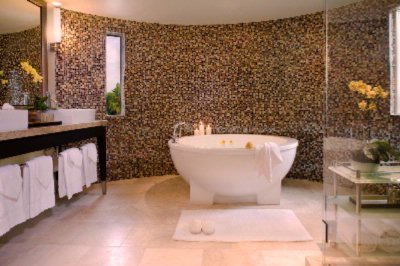 Sunset Marquis - Deluxe One Bedroom Villa Bathroom Accomodations